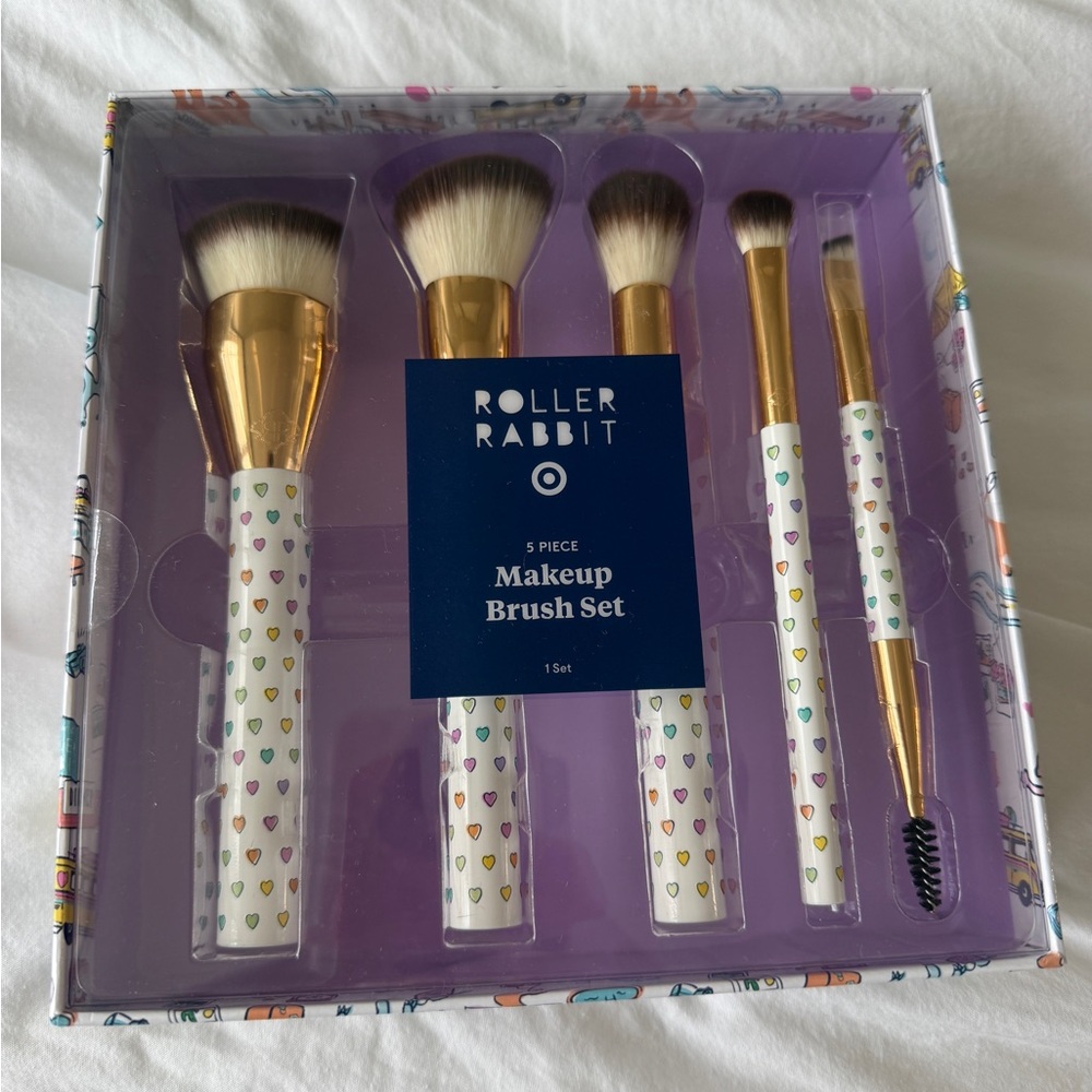 Roller Rabbit x Target makeup brush set!! NWTs never been open limited edition